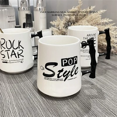 Stor keramisk mugg